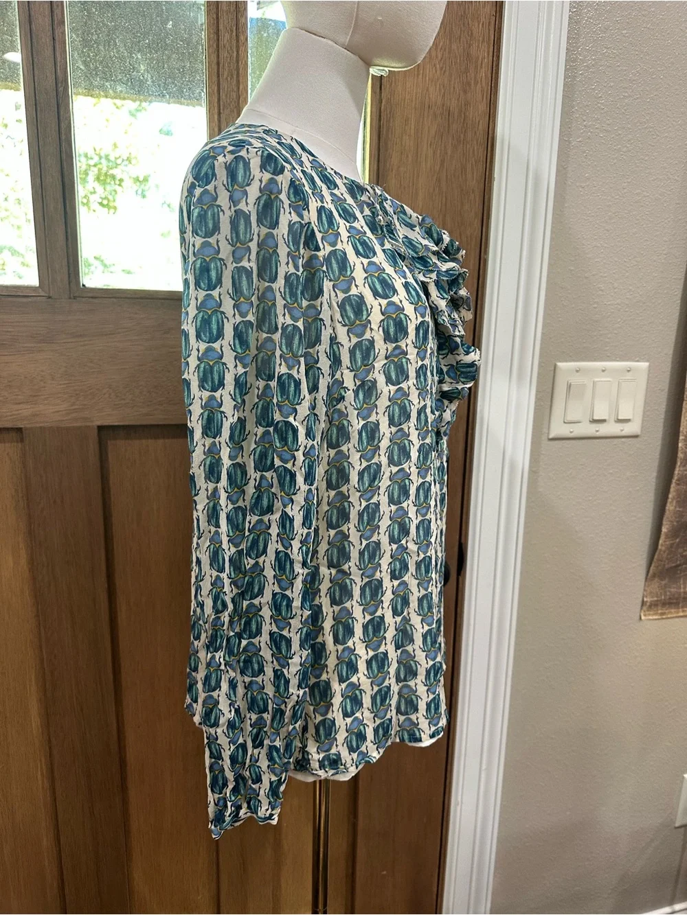 Tory Burch Kerry Scarab Beetle Print Silk Blouse Size 8 As Seen on TV